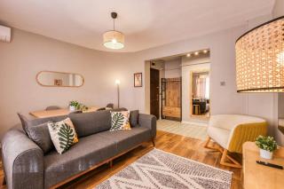 Modern, 3BR, Best Location - 7