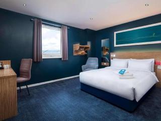 Travelodge Camberley Central - Camberley - 1