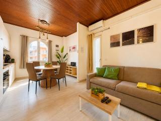 Demetra Seafront Apartment - Parking & Pool - 4