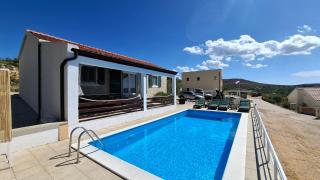 Villa Maxim with Private Pool and sea view near Zadar - Rovanjska - 1