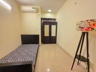 mirpur dohs 3 bed privecy friendly 1300sf flat - 9