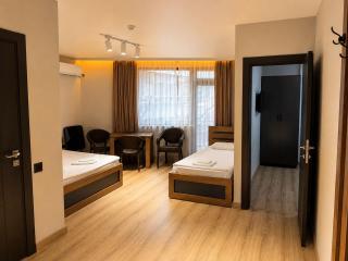 Hotel Adeli - 8