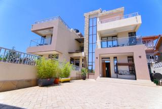 The Lake House- 5 bedrooms Villa - 2