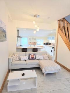 Newly refurbished house - 8