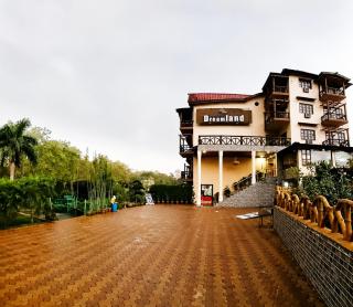 Hotel Dream Land With Swimming Pool Facility In Lataguri - 4