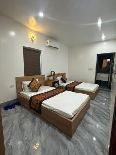 Dung Quynh Hotel - 3