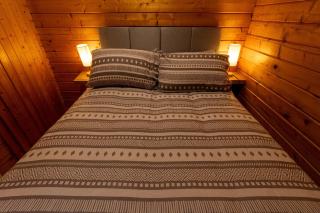 Cosy Orchard Cabin with wood burning stove - 2