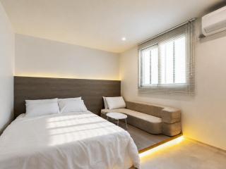 5 minuet Walk to Gangnam Station l DAON rest - 5