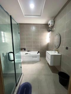 Luxury 3 Bedroom Apartment with Pool Gym PS5 and 24 Hours Light Lekki - 2