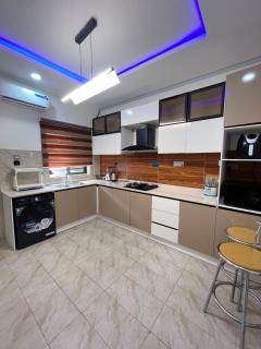 Luxury 3 Bedroom Apartment with Pool Gym PS5 and 24 Hours Light Lekki - 1
