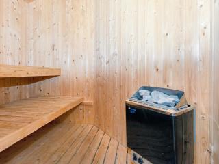8 person holiday home in Ringkøbing - 1
