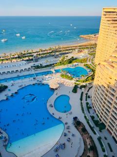 Porto Sokhna pyramids Sea View Family - 1