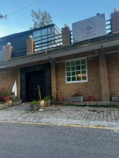 Peaceful 2BR Apartment Near Margalla Hills - 3