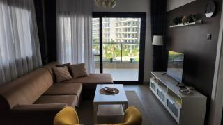 Pool View 1 Bedroom Apartment in Caesar Blue - 5