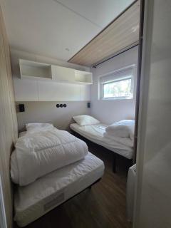 Mobil-home Avec Jacuzzi et Climatisation - 4