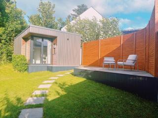 Howth Hill- Cliff Walk Cabin - 0