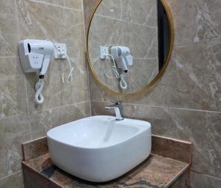 Zustel Hotel & Suites - 4