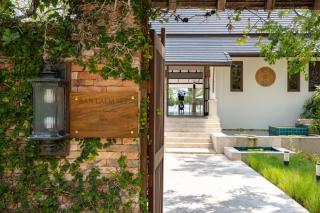 Ban Laem Set-Beachfront-4 Bedrooms - 2