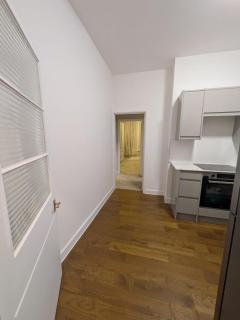 Newly renovated apartment near the beach - 8