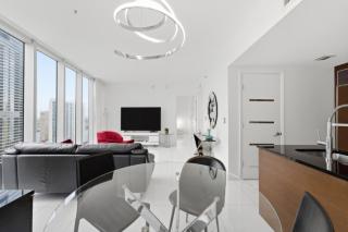 2 Bd 2 Ba Iconbrickell 3104 Ba - 4