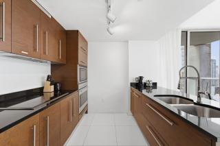 2 Bd 2 Ba Iconbrickell 3104 Ba - 3