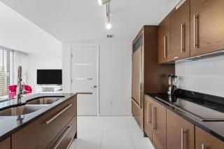 2 Bd 2 Ba Iconbrickell 3104 Ba - 1