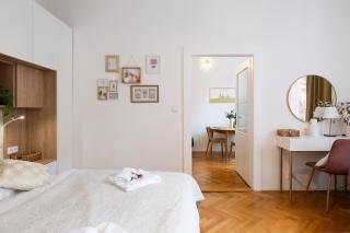 Feel Prague Old Town & Riverside Chic 2BR Spacious Suite - 1
