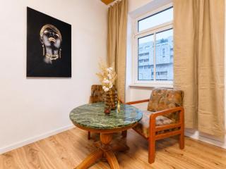 Studio Apartment for 3 Steps from FAC Platz - 1