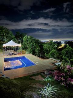 Cabaña familiar con piscina y una gran vista - 7