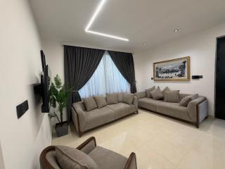 The Twin Palms - 5