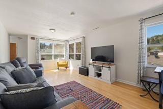 Grand Cozy Retreat in Downtown Lead - 9