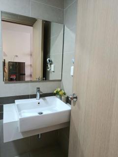 NB Home - Modern Studio - 2