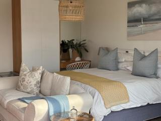 Knysna Estate Lagoon - Garden Apartments- Secure Estate - off the grid - 7
