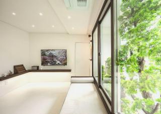Family Stay for 10 - Jacuzzi - 3 min to Seomyeon Station - Free Pickup Service - 4