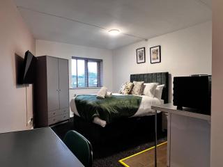 The Castleford Studios - Stylish & Modern - 0