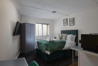 The Castleford Studios - Stylish & Modern - 4