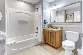 Fully Equipped Lake View Condo! - 6