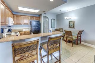 Fully Equipped Lake View Condo! - 4