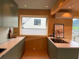 Panoramic Water Views - Modern Home - Free Parking - 3