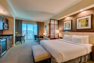 MGM Signature - 7
