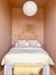 Stylish 2 bed Apartment 15 min walk to beach or harbour - 5