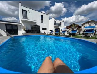 VILA cu piscina - 1