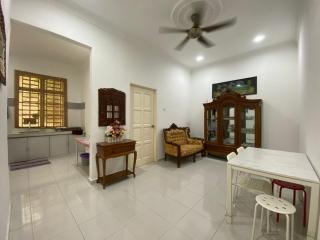 NRA Homestay - 6