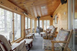 Rustic & Waterside Family Cabin in Lac Du Flambeau - 8
