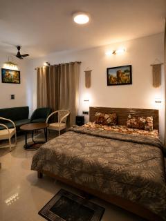 The Hidden Retreat - 1