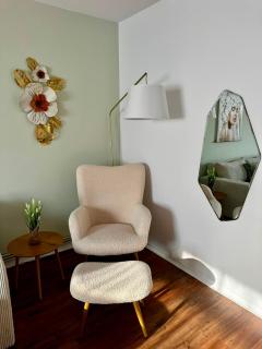 Elysian Apartment Premium Comfort & Relaxation - 5