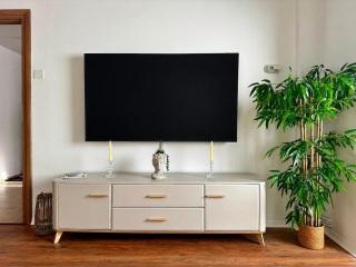 Elysian Apartment Premium Comfort & Relaxation - 4