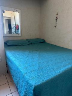 Quarto cama Casal, Vista para o mar, próximo a FMO, Centro Histórico, shopping Patteo - ventilador - 0