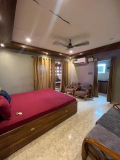 Luxury Stay Near Downtown Hospital & GS Road - 1
