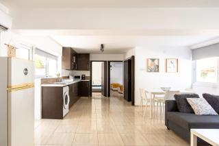 Bright 2-bed flat, in Larnaca city center - 1